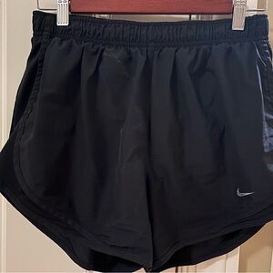 Nike Black Athletic Shorts Lightweight Moisture-Wicking